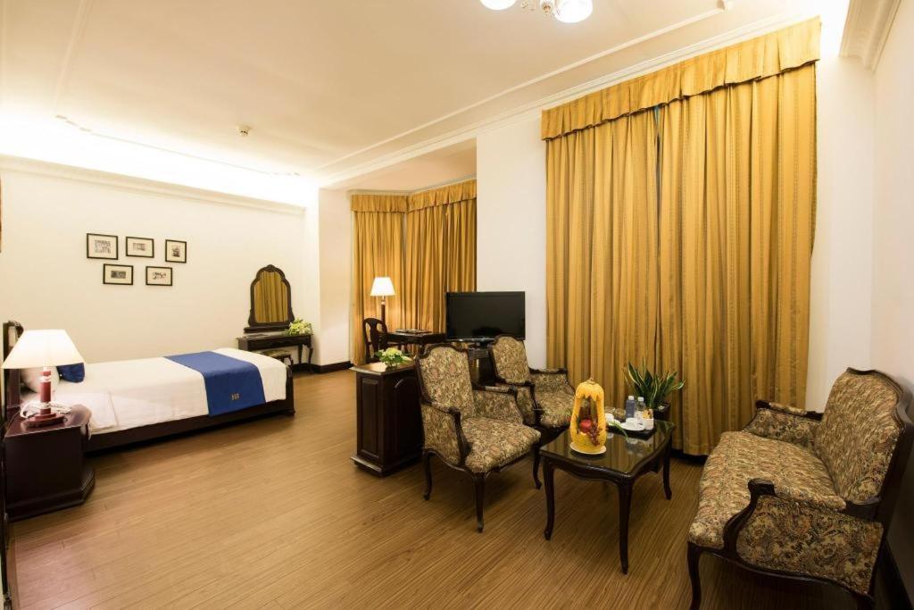 Hoa Binh Hotel Ханой Экстерьер фото