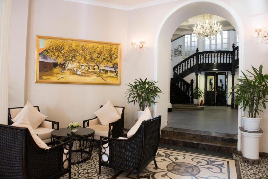 Hoa Binh Hotel Ханой Экстерьер фото