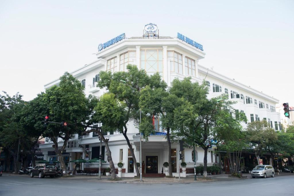 Hoa Binh Hotel Ханой Экстерьер фото