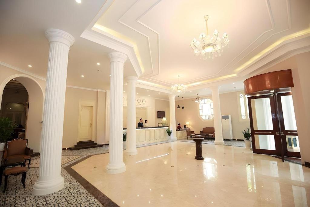 Hoa Binh Hotel Ханой Экстерьер фото
